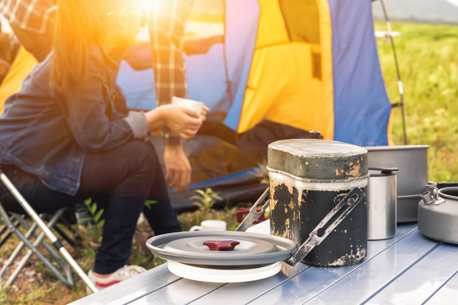 How to Keep Your Dishes Clean While Camping