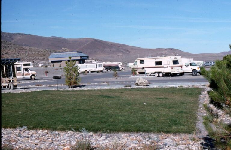 Exploring the Mystique of Pyramid Lake: A Camper’s Guide